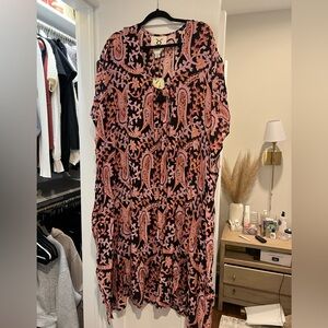 Elegant Pink and Black Paisley Maxi Dress